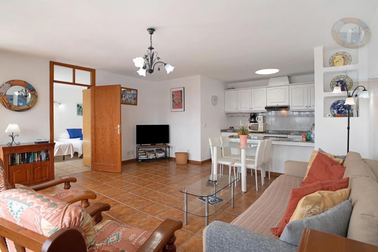 Puerto Chico 8 Apartment Плая Бланка Екстериор снимка